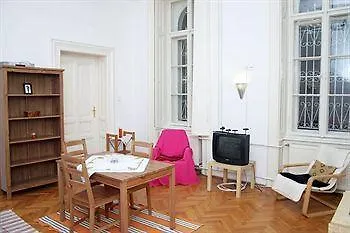 Alkotmany Street Apartment Budapest