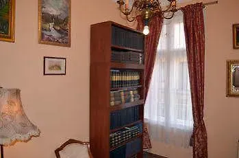 Alkotmany Street Apartment Budapest
